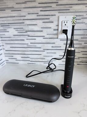 Philips Black Electric AquaSonic Toothbrush 4 modes Travel Case Charger